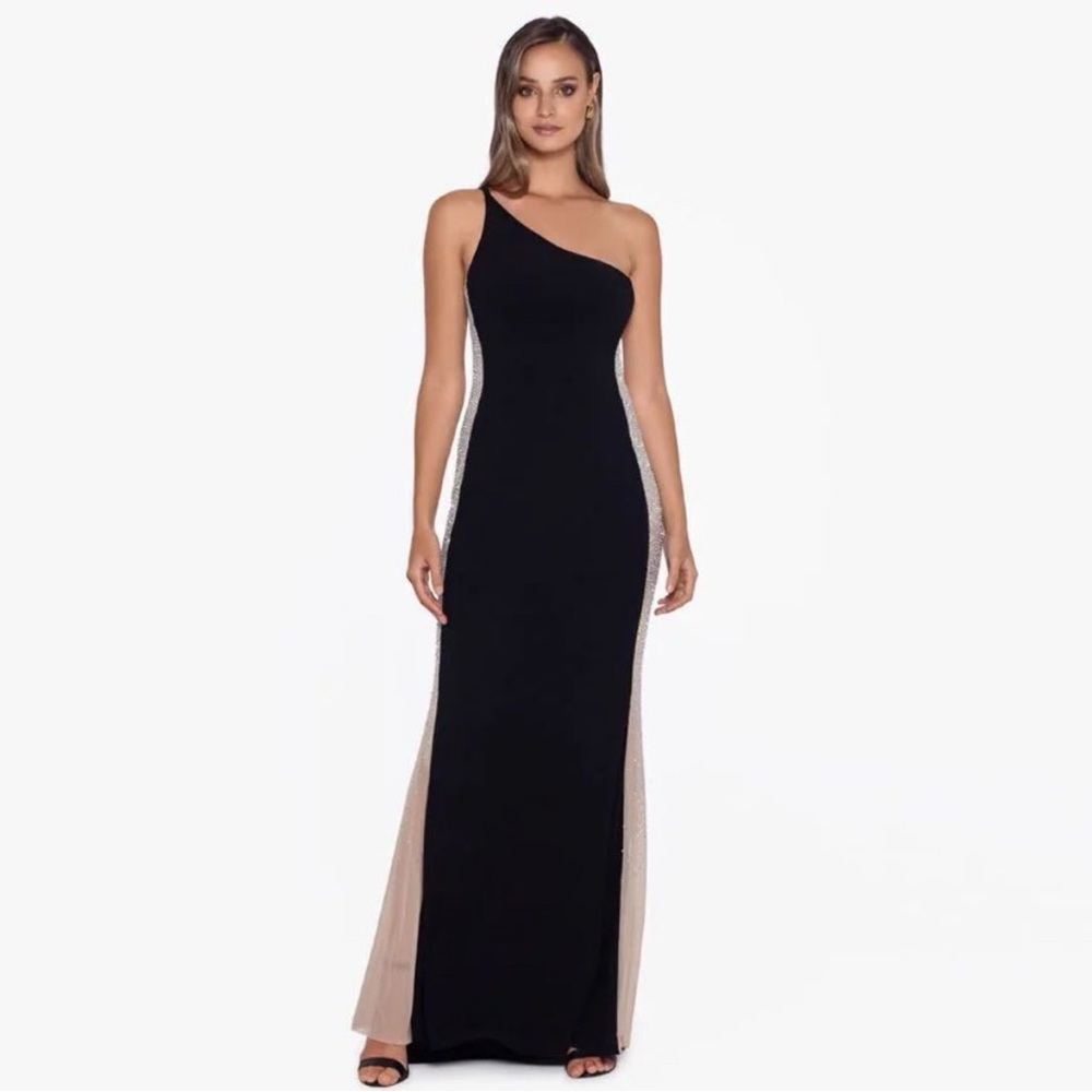 XSCAPE “Kate”Long one shoulder side beaded dress